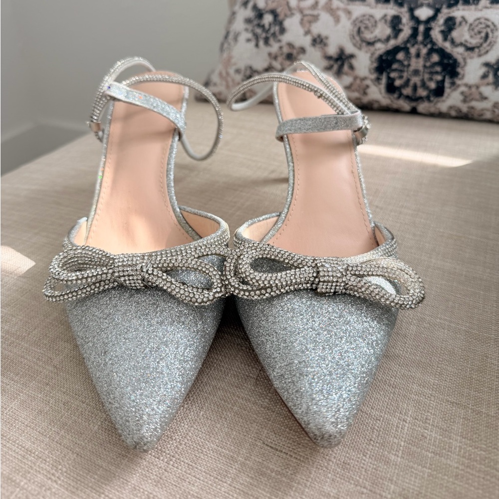 Elegant Silver Women's Shoes with Bow Detail